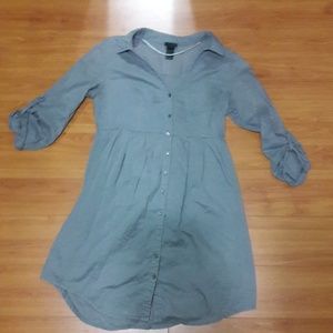 A  grey Dress/Shirt